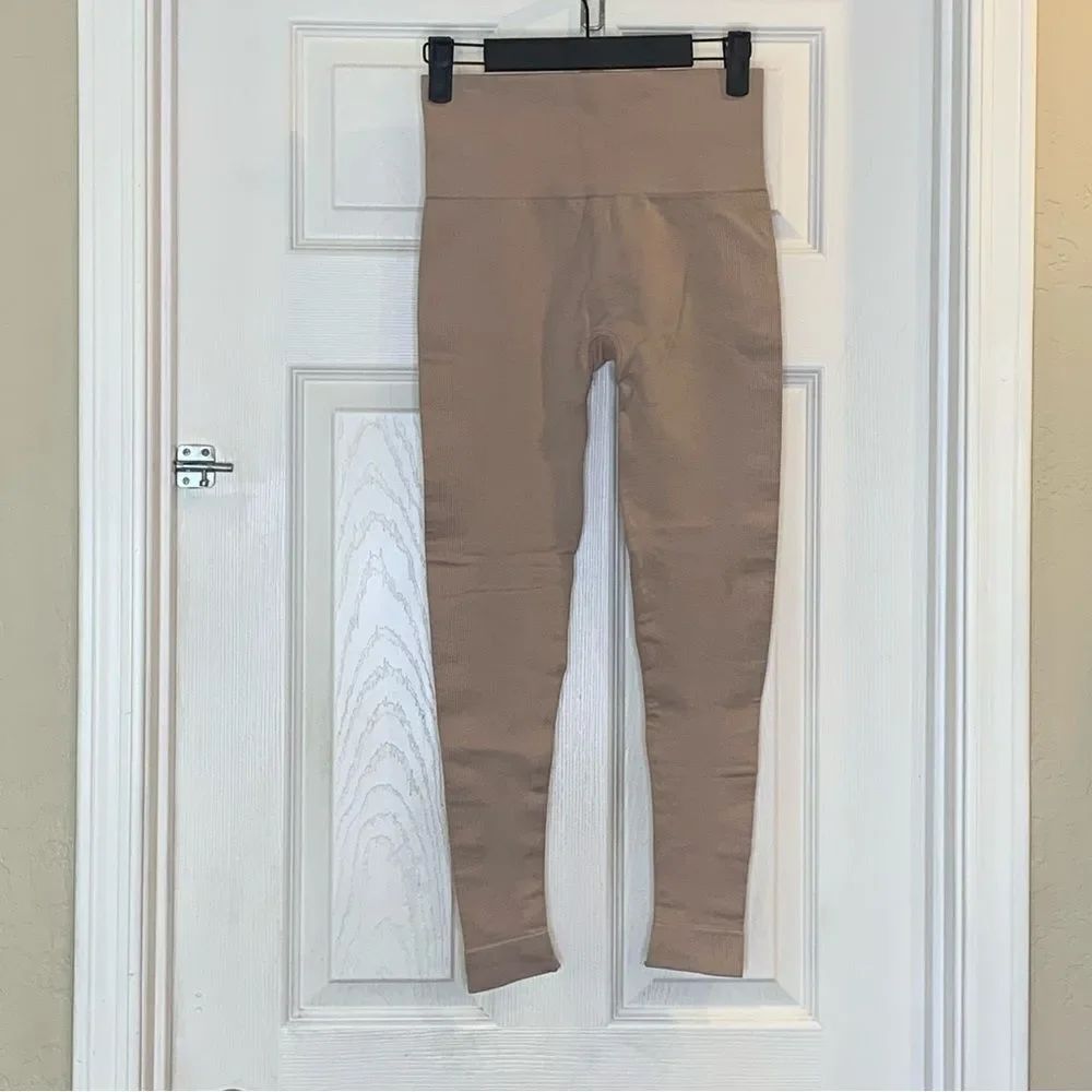 Set Active Sculpt Flex Seamless High Rise Leggings Ribbed Beige Cream Size S/M